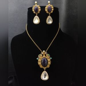 Necklace set